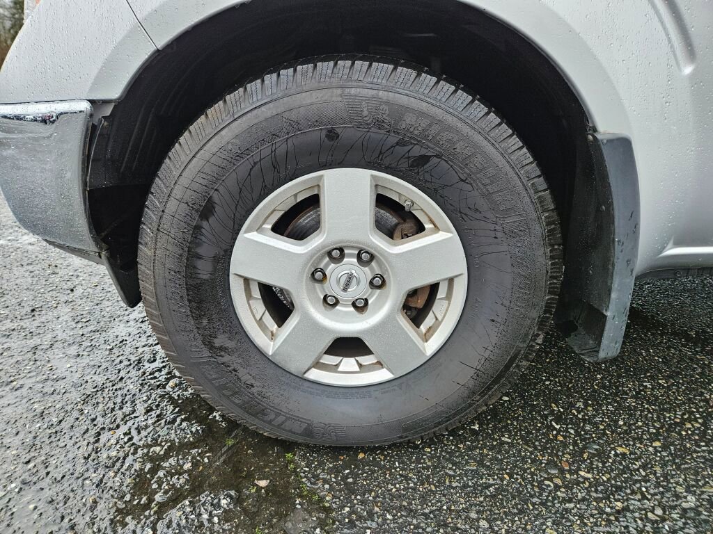 Used 2008 Nissan Frontier SE w/ SE Value Truck Pkg image 8