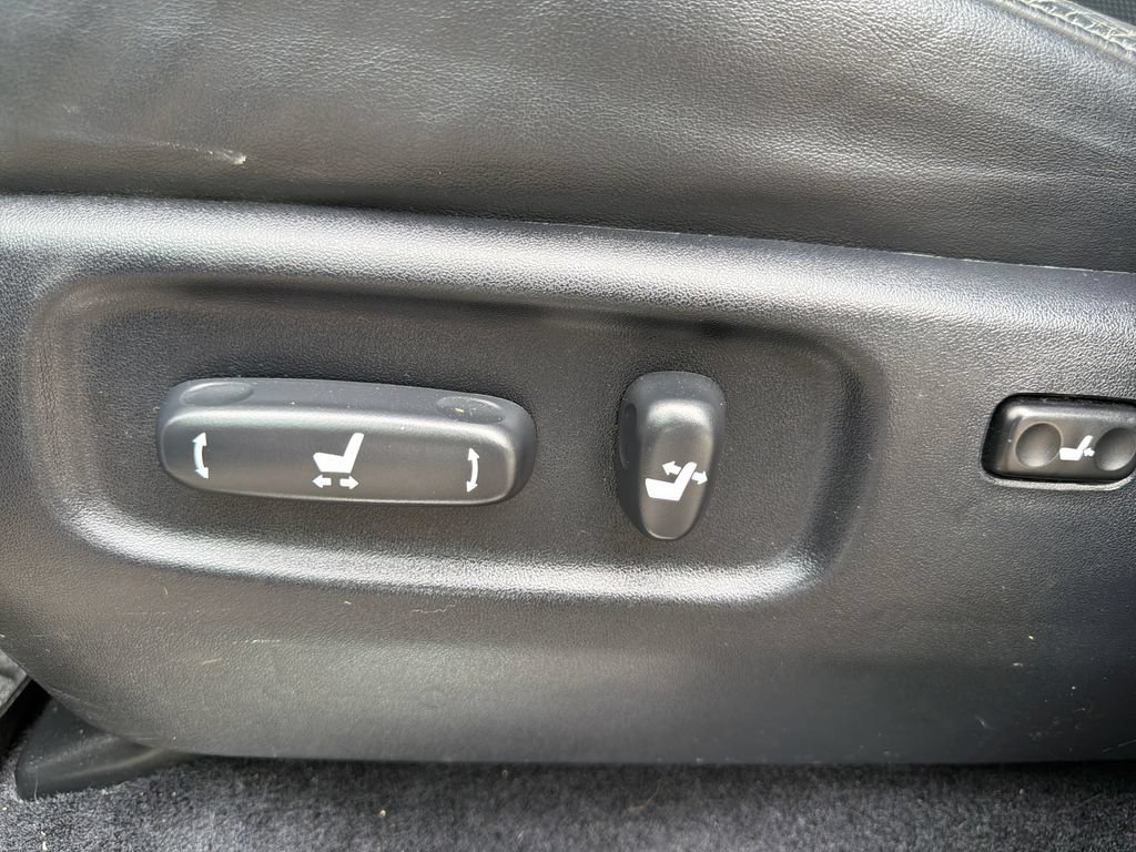 Used 2018 Toyota Land Cruiser AWD/4WD image 20
