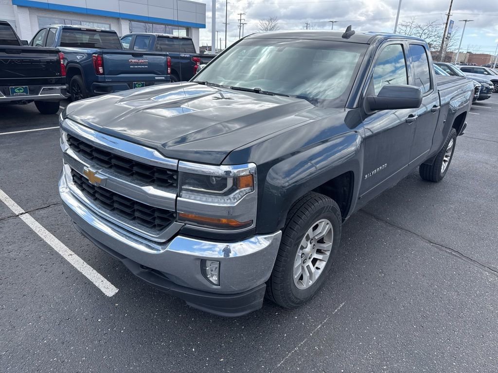 Used 2017 Chevrolet Silverado 1500 LT w/ All Star Edition image 3