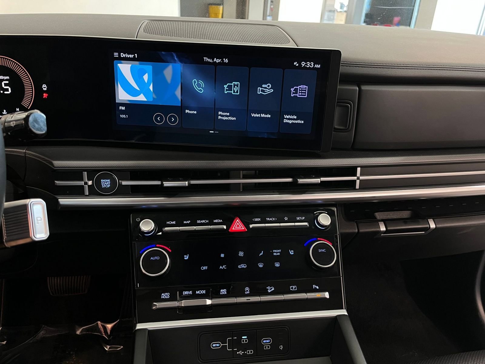 Used 2024 Hyundai Santa Fe SEL image 17