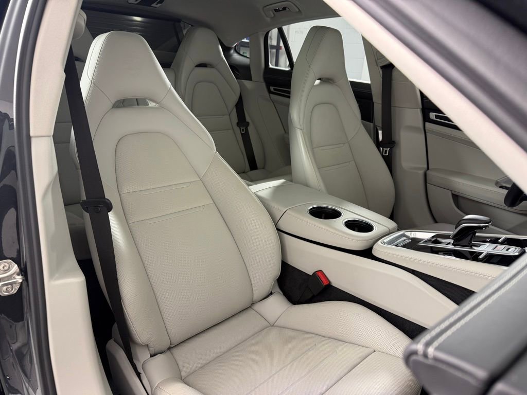 Certified 2022 Porsche Panamera 4 Platinum Edition image 16