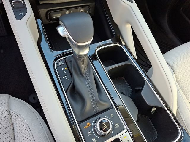 Used 2025 Kia Telluride EX w/ EX Captain's Chair Package image 12