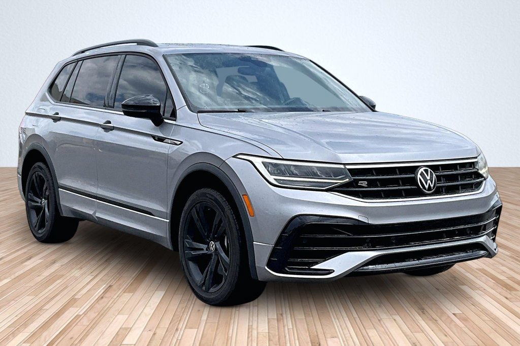 Used 2023 Volkswagen Tiguan SE R-Line AWD/4WD image 9