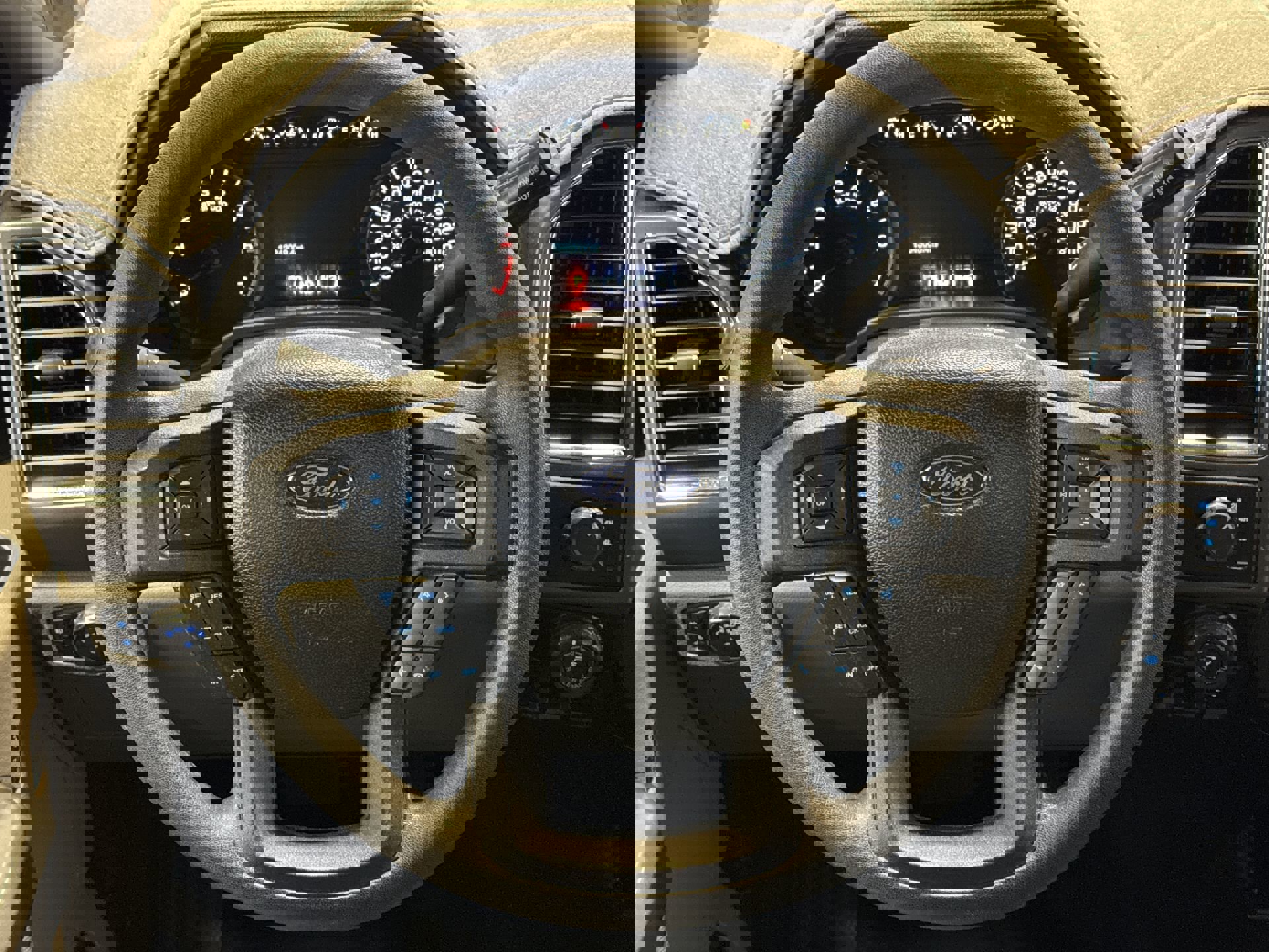 Used 2016 Ford F150 XLT w/ Trailer Tow Package image 14