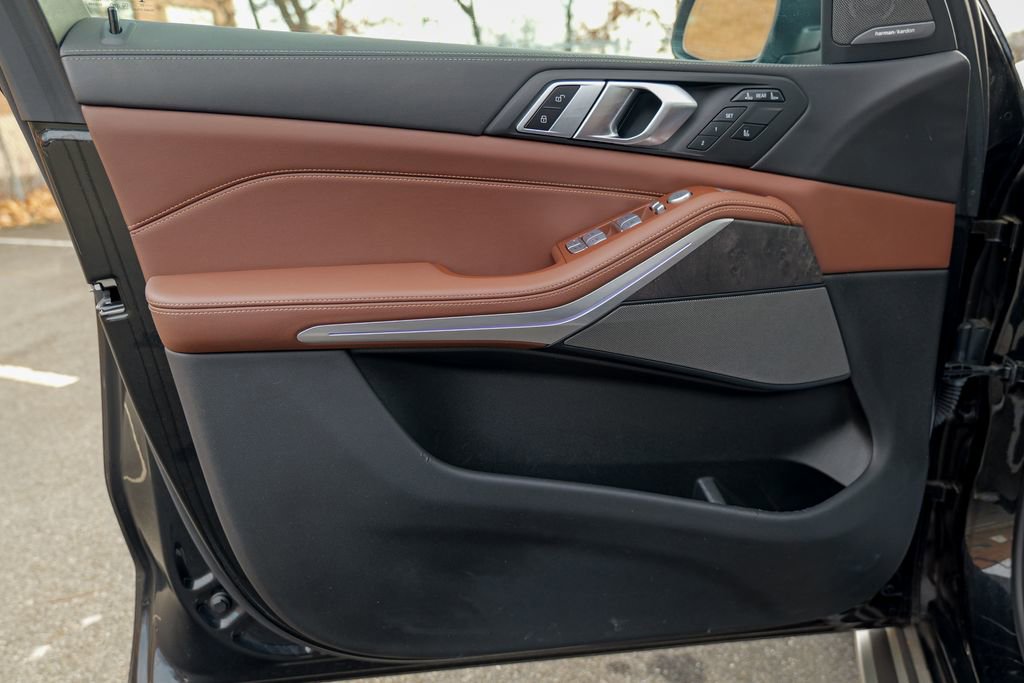 Used 2023 BMW X7 xDrive40i w/ Premium Package image 17