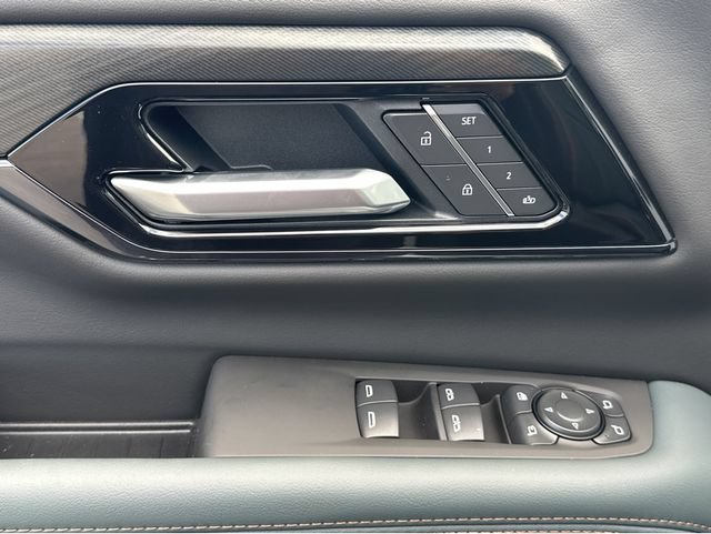 New 2026 GMC Yukon AT4 w/ AT4 Premium Plus Package AWD/4WD image 35