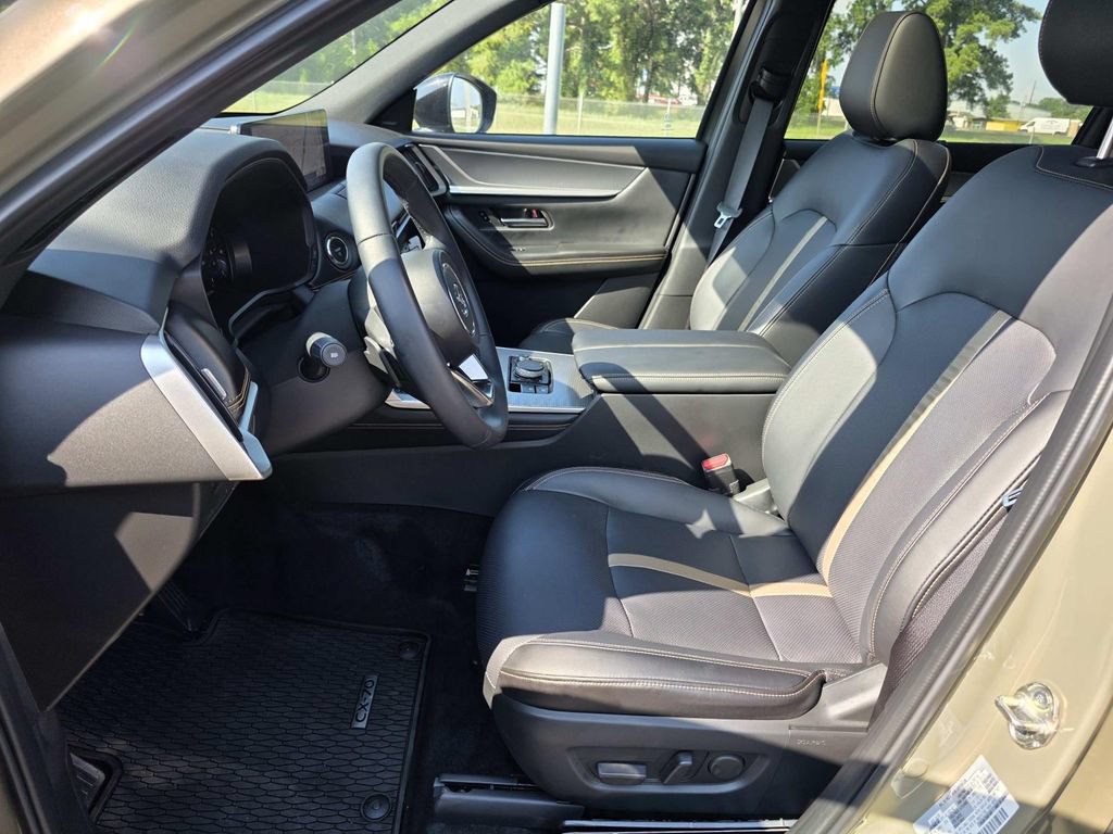 Certified 2025 MAZDA CX-70 Plug-In Hybrid w/ Premium Plus AWD/4WD image 9