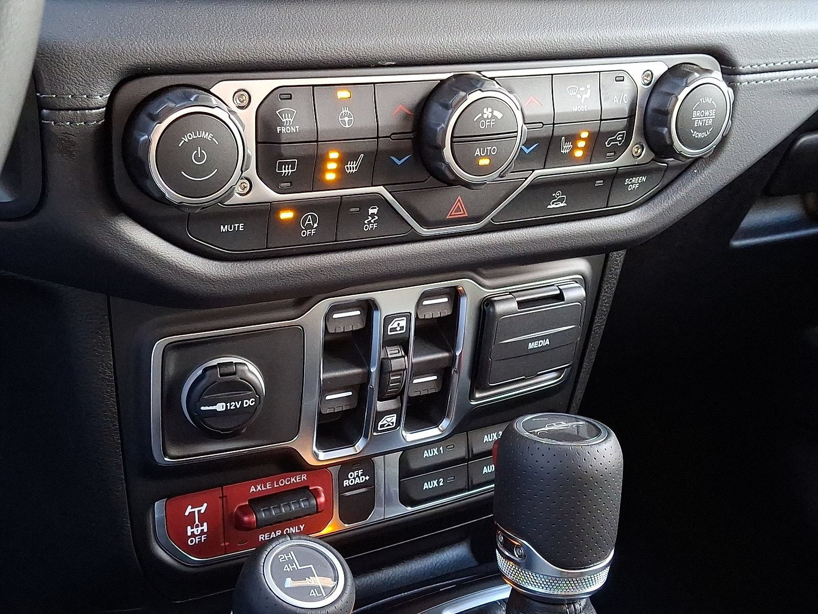 New 2026 Jeep Gladiator Mojave AWD/4WD image 11