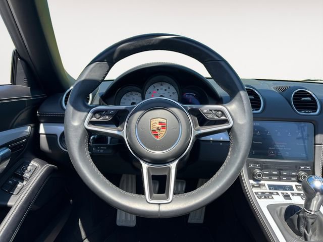 Used 2024 Porsche 718 Boxster RWD image 14
