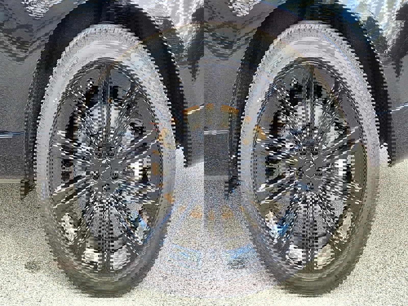 New 2026 Land Rover Range Rover Long Wheelbase SE image 6