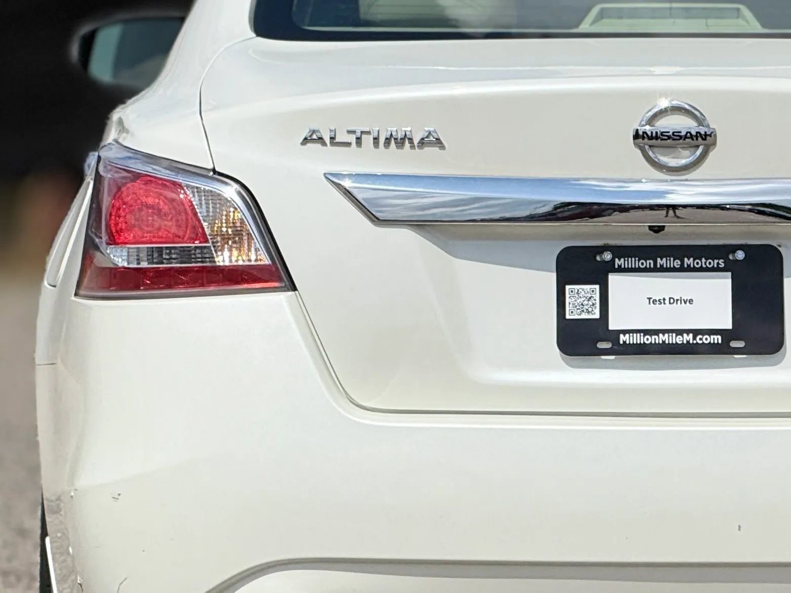 Used 2015 Nissan Altima 2.5 SL w/ Technology Package FWD image 13