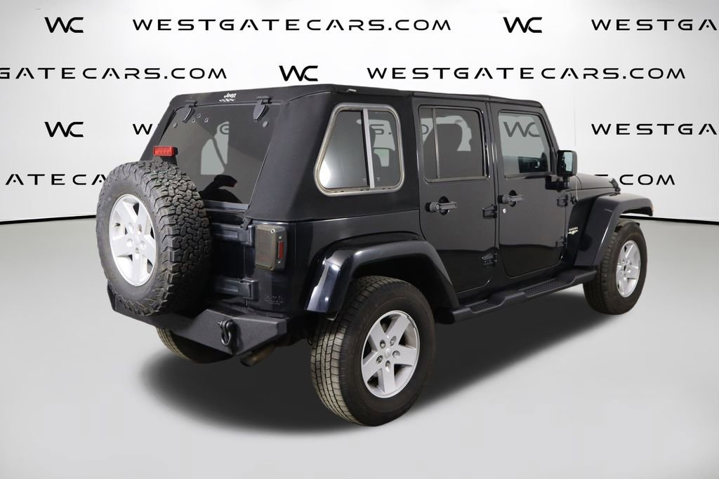 Used 2012 Jeep Wrangler Unlimited Sahara w/ Connectivity Group AWD/4WD image 37