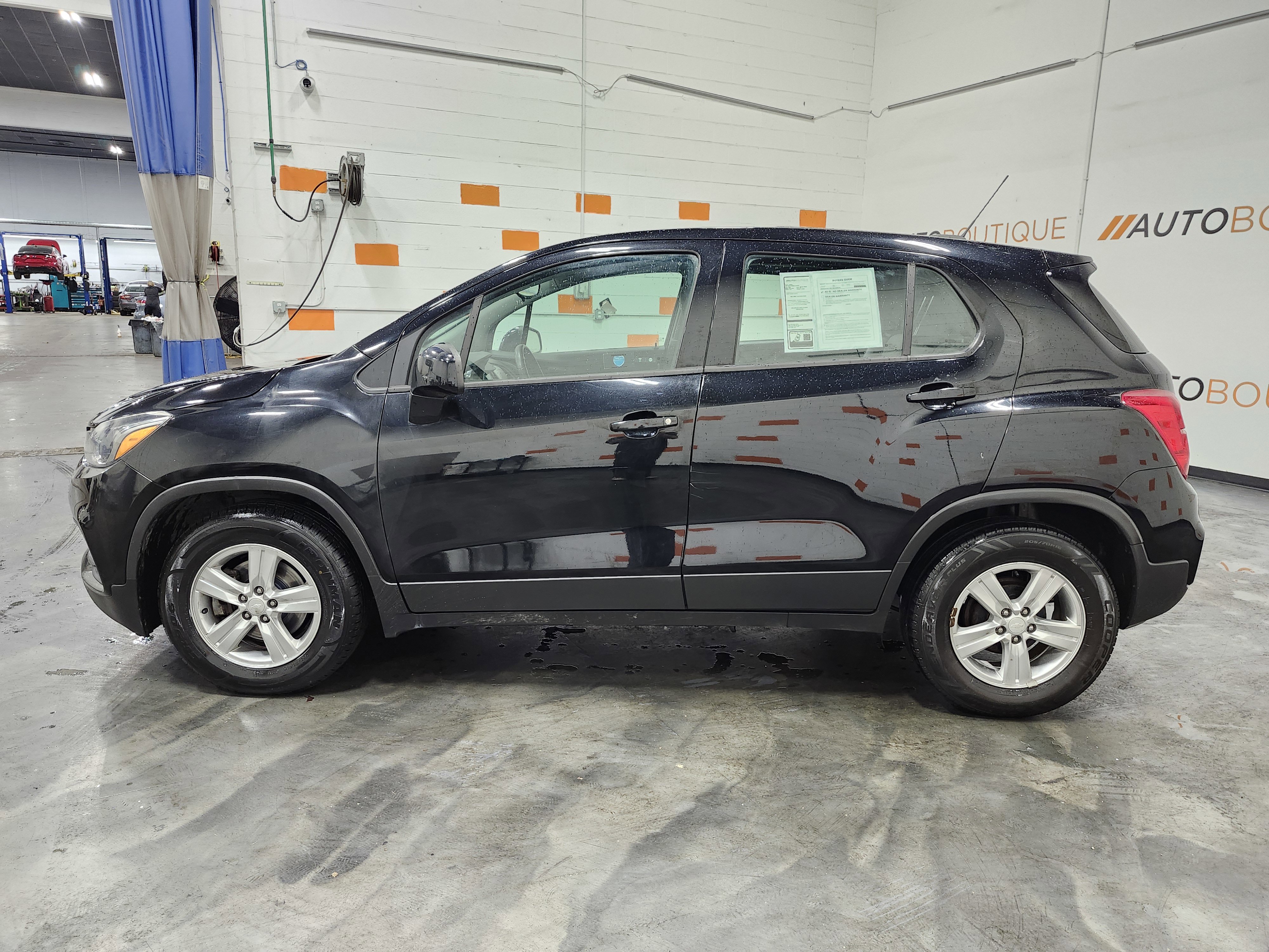 Used 2020 Chevrolet Trax LS FWD image 12