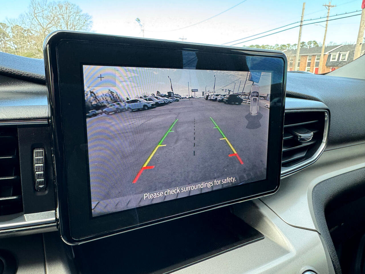 Used 2022 Ford Explorer XLT w/ Equipment Group 202A image 28