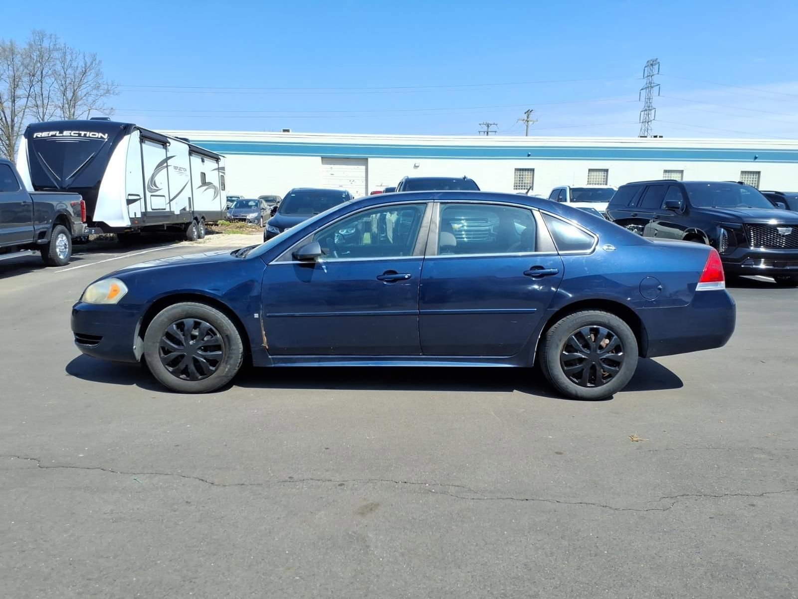 Used 2009 Chevrolet Impala LS FWD image 2
