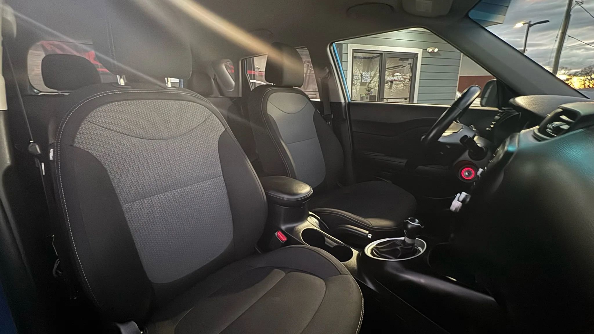 Used 2018 Kia Soul + image 28