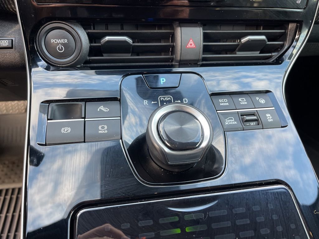 Used 2024 Toyota bZ4X Limited image 15