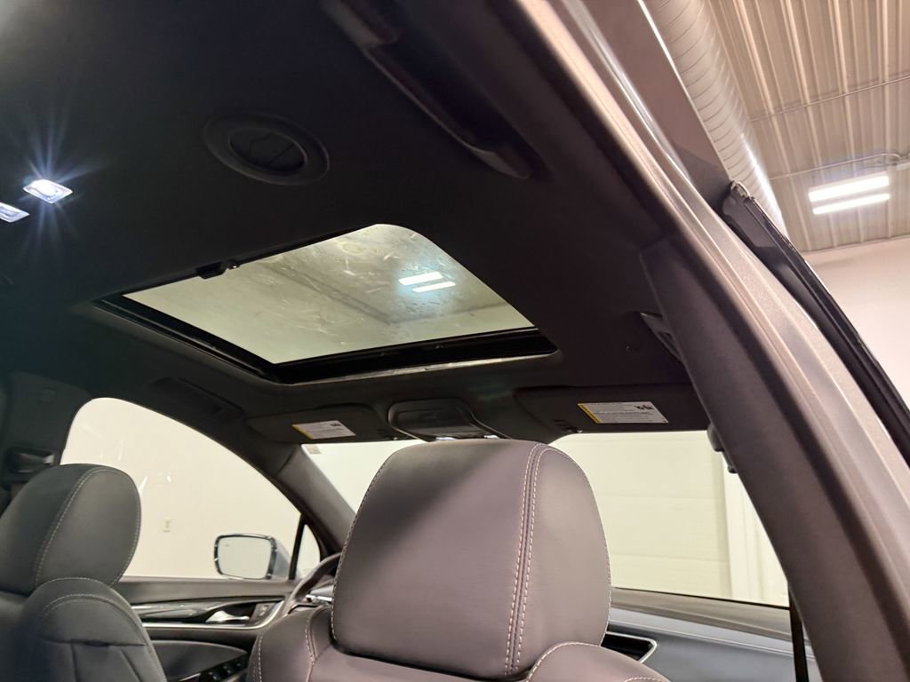 Used 2023 Buick Enclave Essence w/ Experience Buick Package AWD/4WD image 17