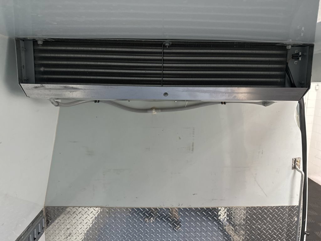 Used 2019 Freightliner Sprinter 144 RWD image 28