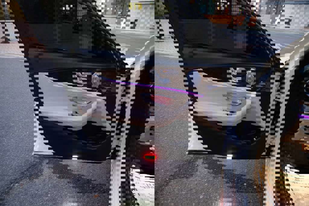 Used 2019 Mercedes-Benz E 300 4MATIC w/ Premium 1 Package image 17