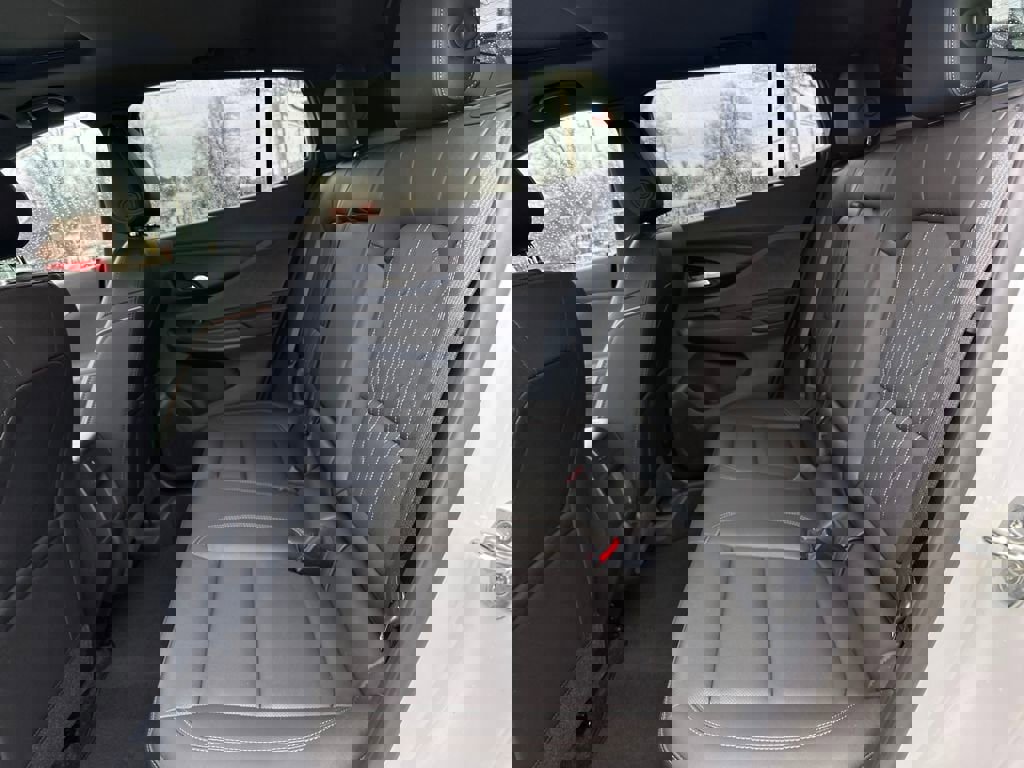 Used 2024 Buick Envista Avenir image 21