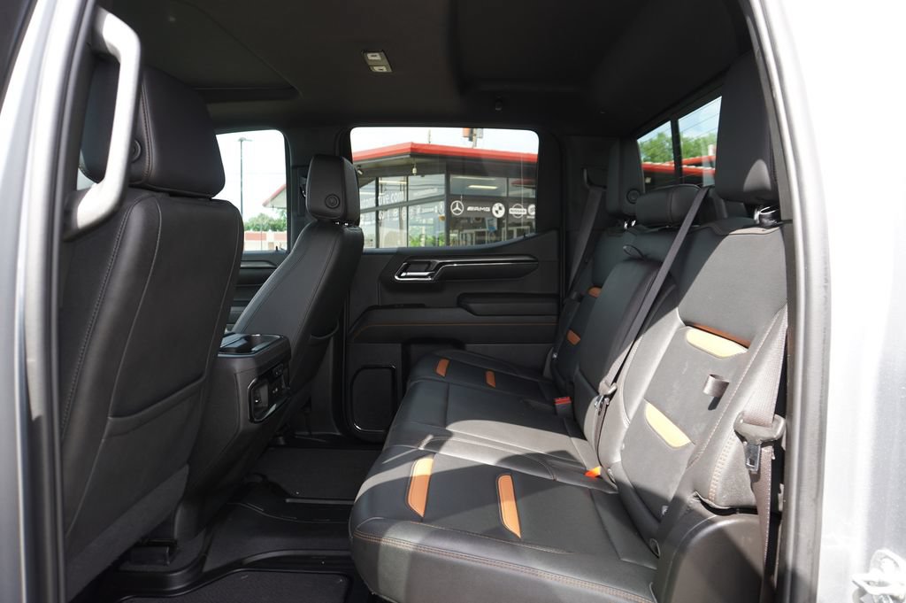 Used 2024 GMC Sierra 1500 AT4 w/ Technology Package AWD/4WD image 26