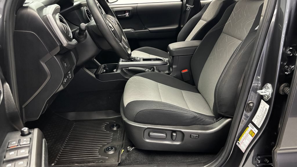 Used 2023 Toyota Tacoma TRD Sport AWD/4WD image 17