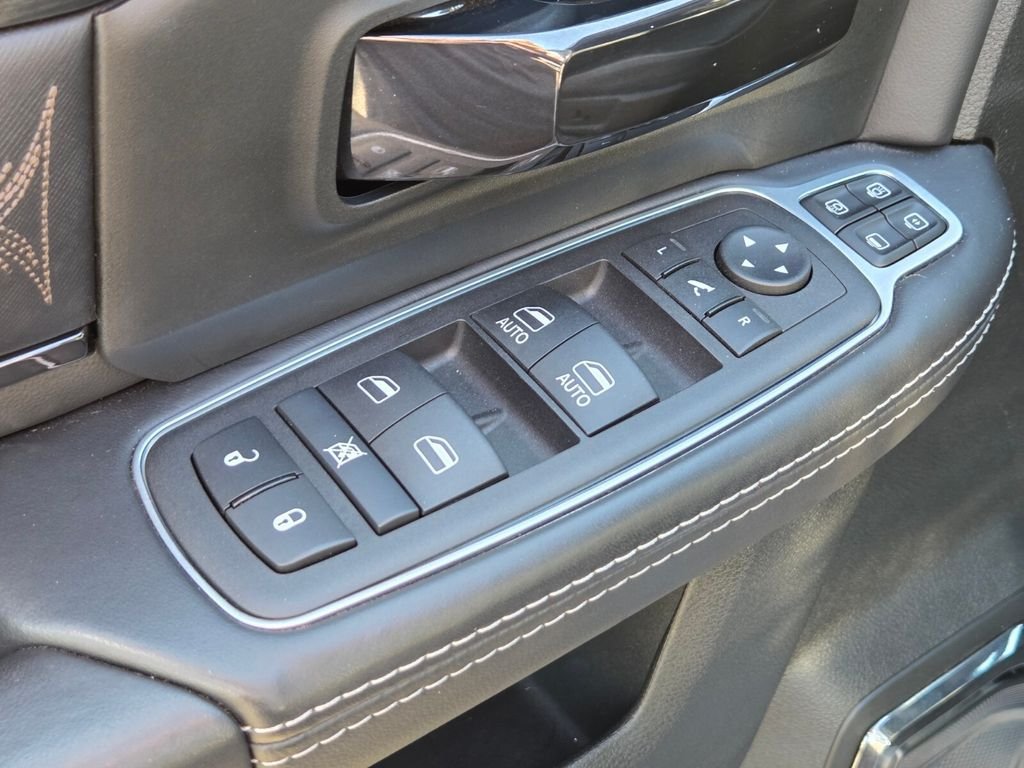 Used 2024 RAM 3500 Limited AWD/4WD image 24