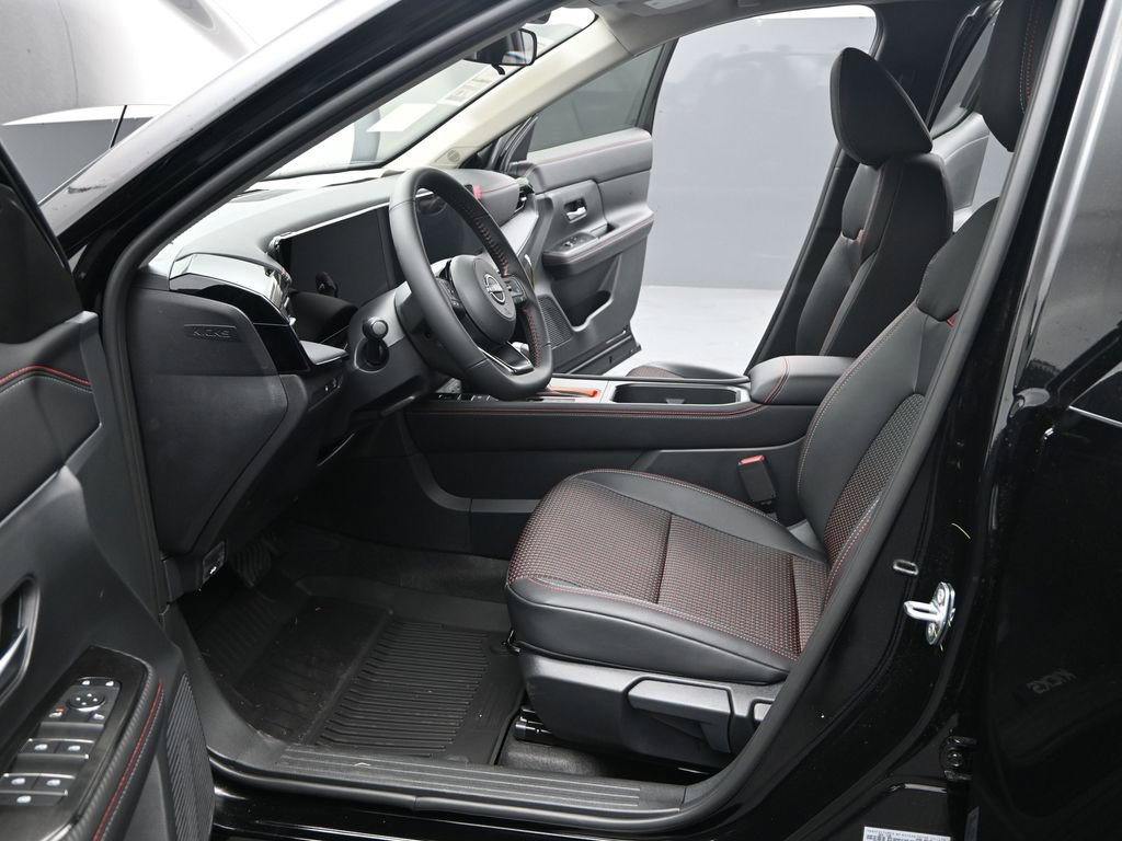 Certified 2026 Nissan Kicks SR w/ Cold Weather Package FWD image 20