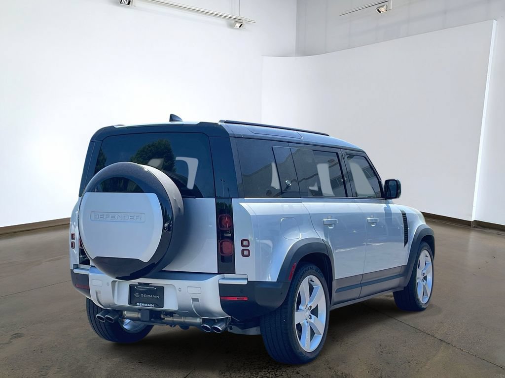 Certified 2024 Land Rover Defender 110 SE AWD/4WD image 4