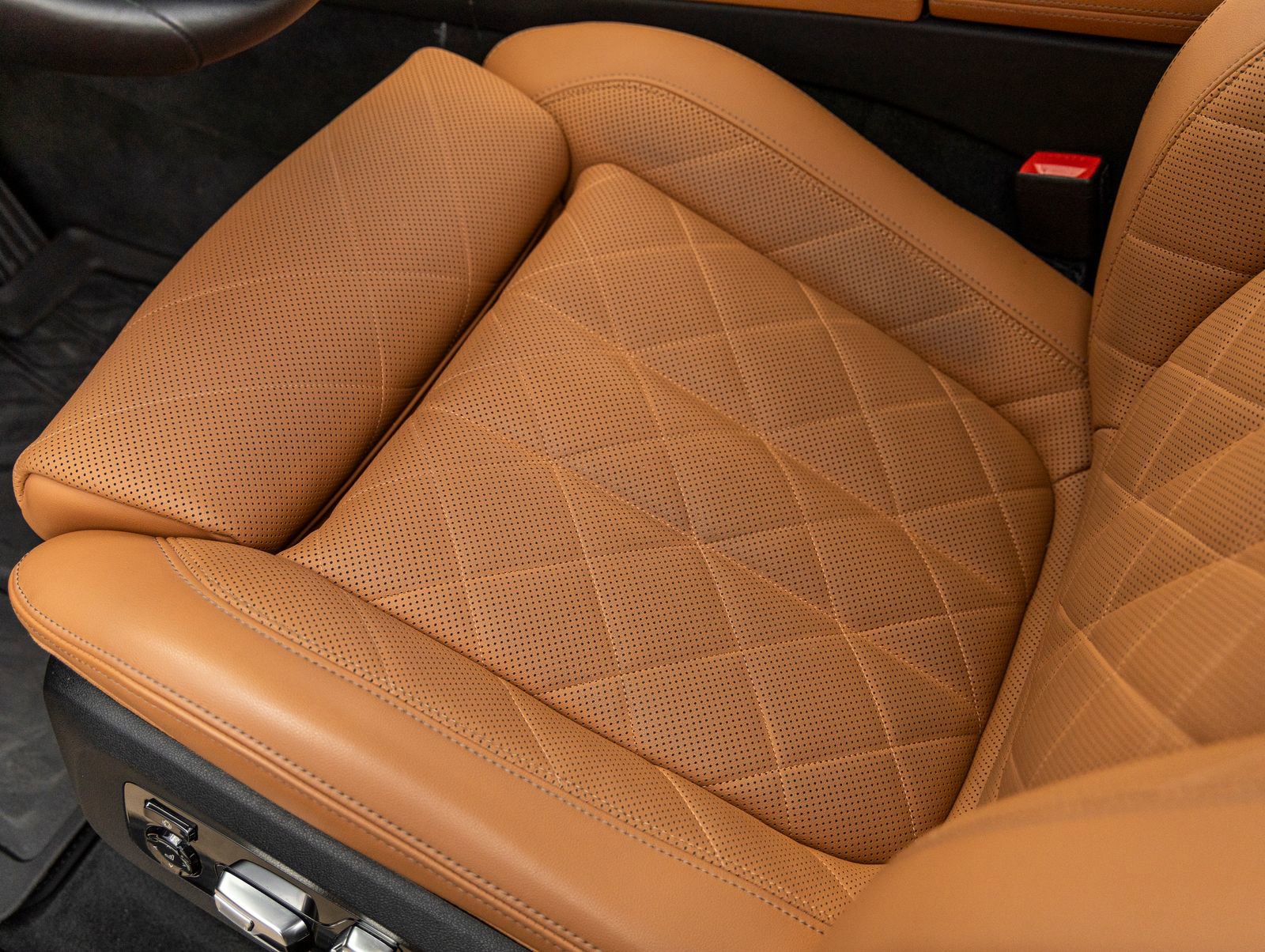 Used 2023 BMW X7 xDrive40i w/ Premium Package image 19