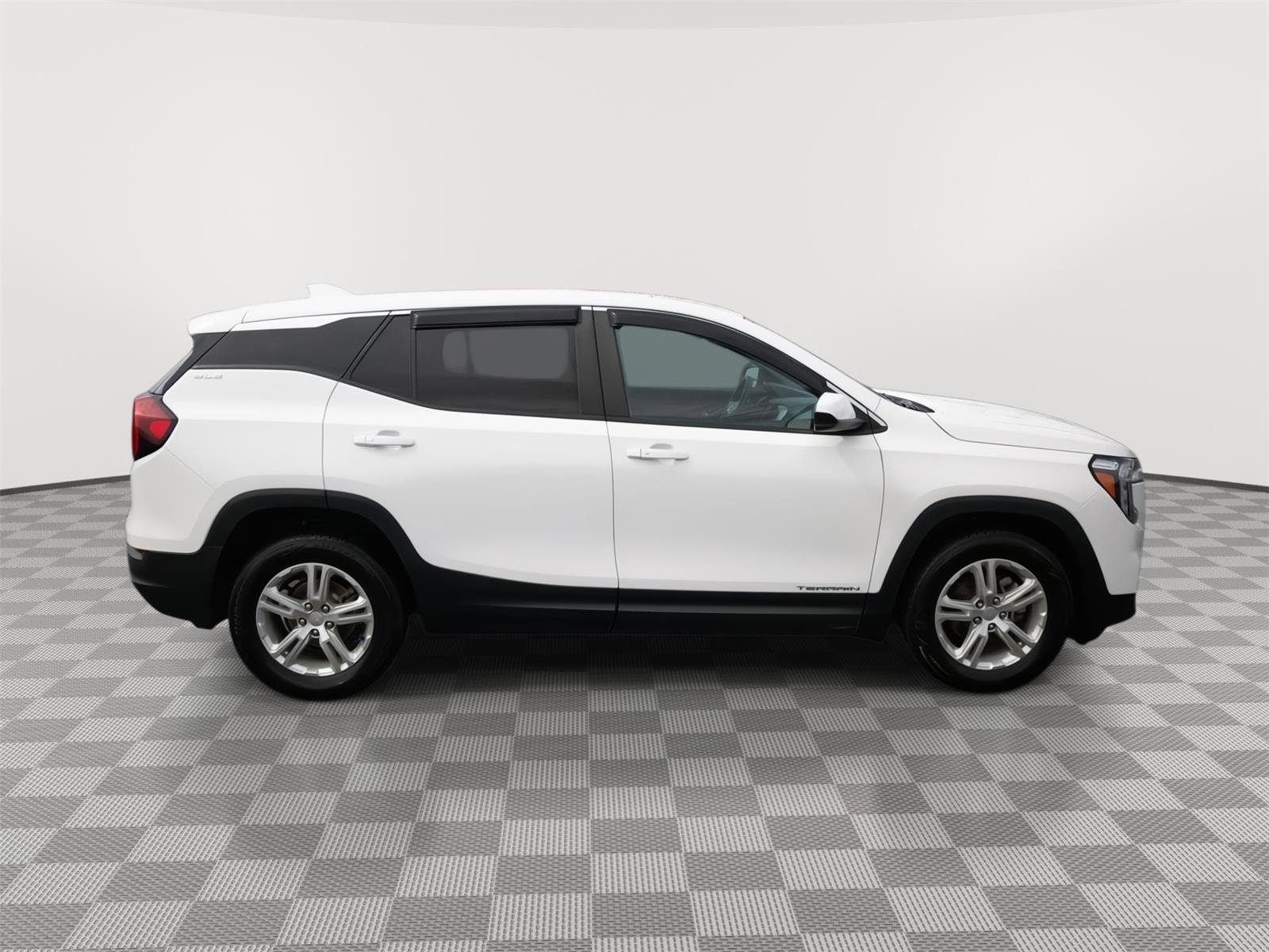 Certified 2022 GMC Terrain SLE video 2