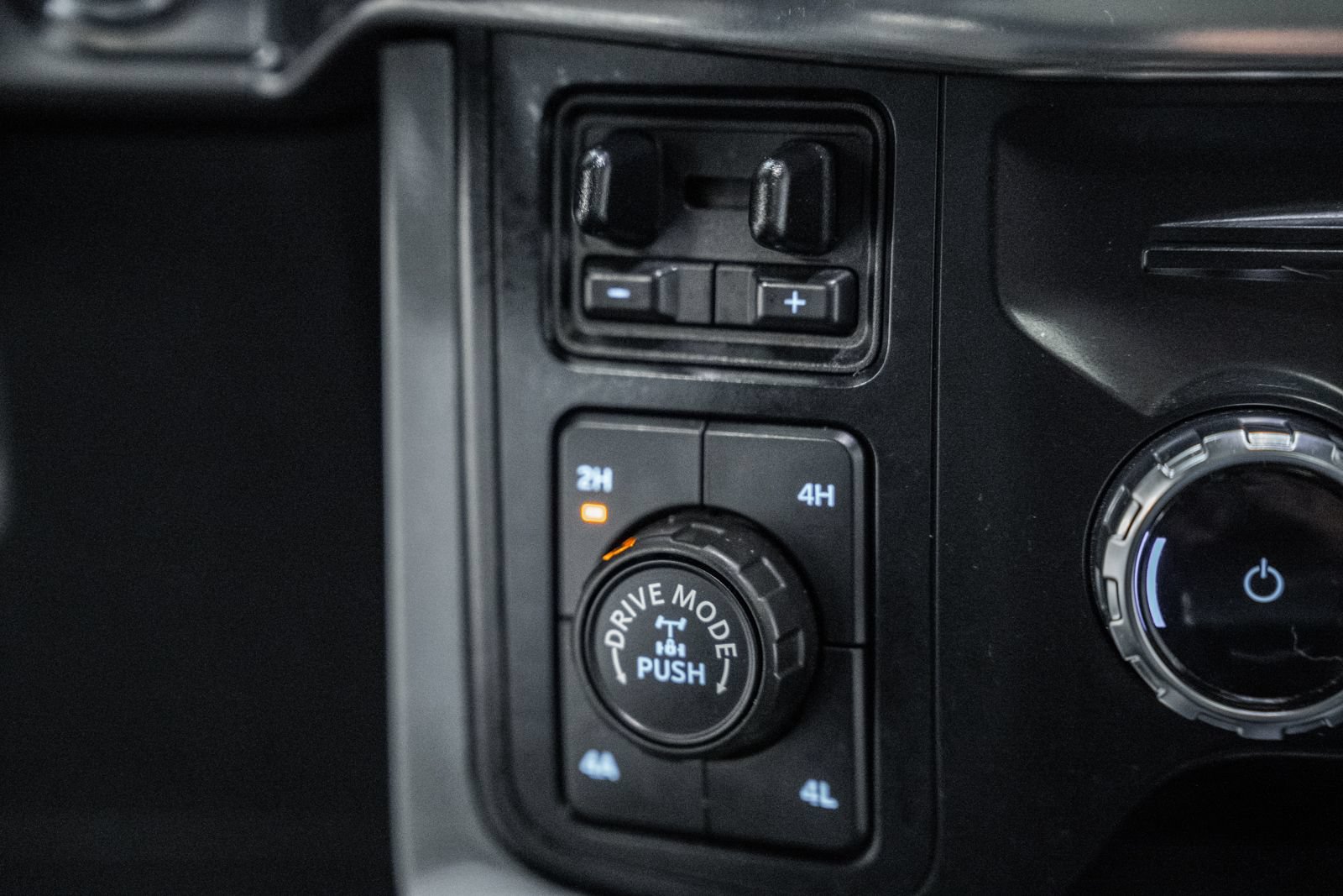 Used 2023 Ford F150 Lariat w/ Equipment Group 502A High AWD/4WD image 23