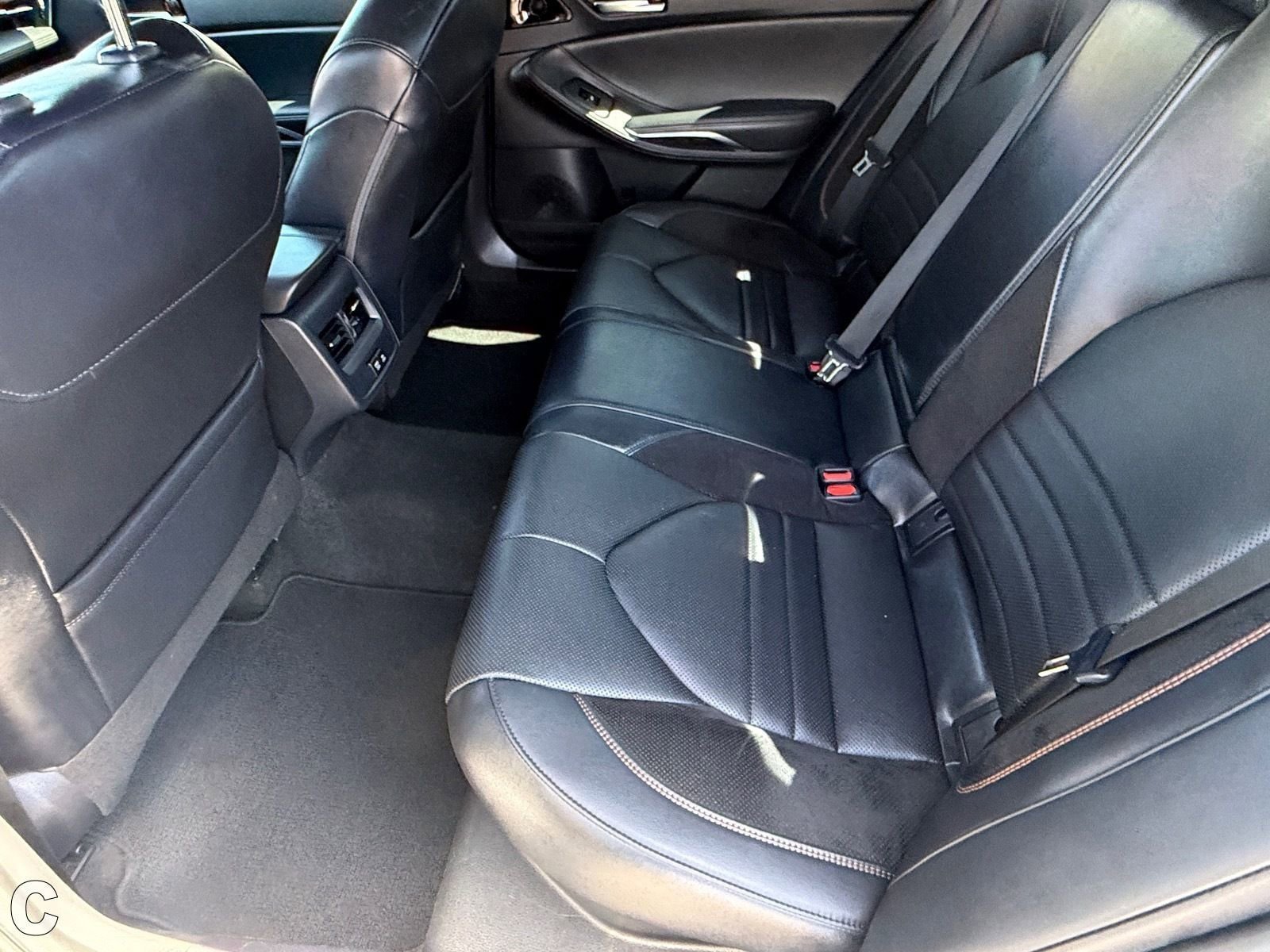 Used 2021 Toyota Avalon XSE w/ Carpet Mat Package (TMS) FWD image 13