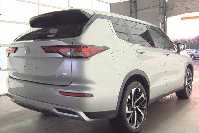 Used 2024 Mitsubishi Outlander SE image 20