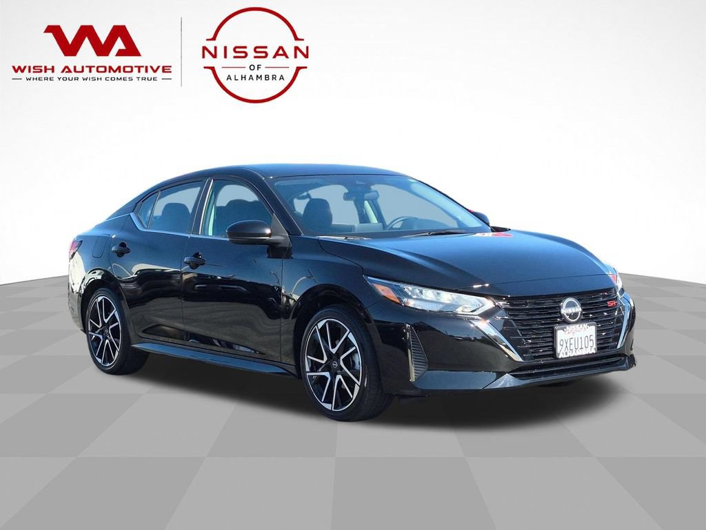 Certified 2025 Nissan Sentra SR FWD image 3