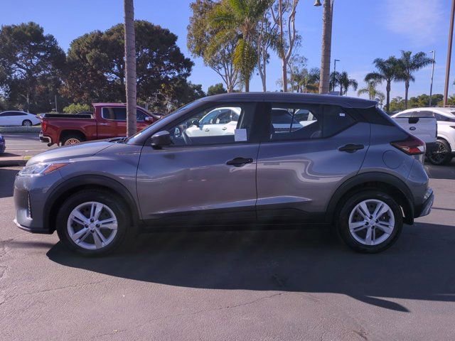 Used 2022 Nissan Kicks S image 9
