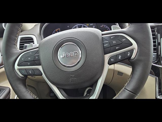 Used 2020 Jeep Grand Cherokee Summit w/ Platinum Series Group AWD/4WD image 17