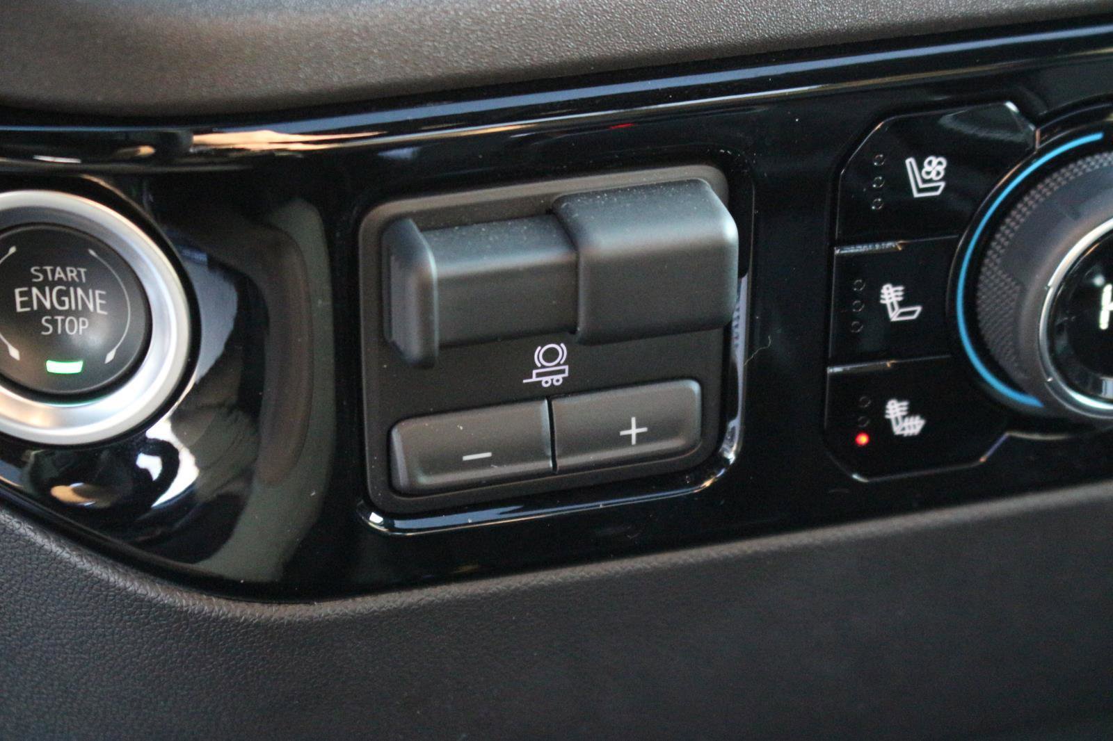 Used 2025 Chevrolet Silverado 1500 ZR2 w/ Technology Package image 30