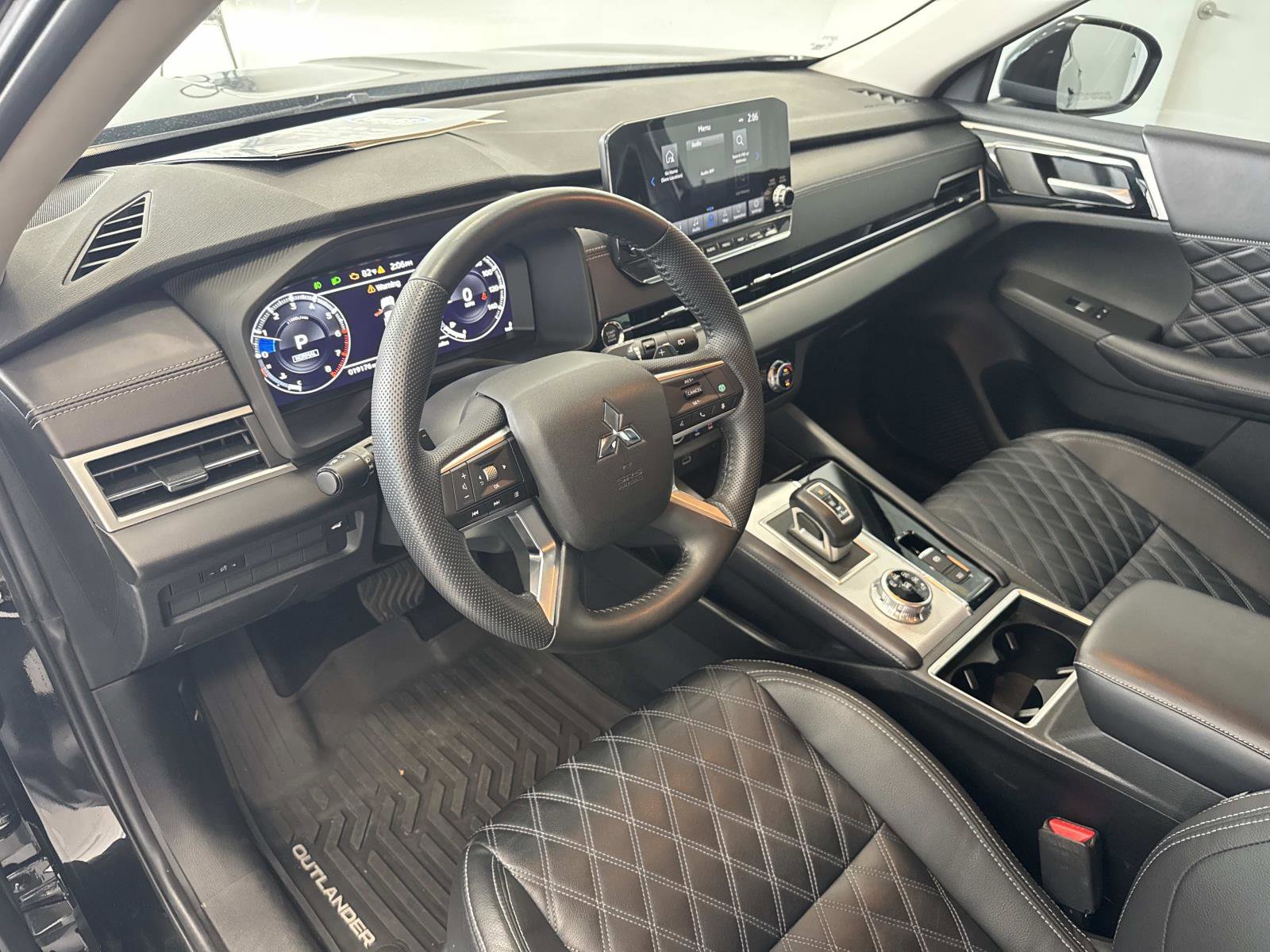Used 2023 Mitsubishi Outlander SEL FWD image 21