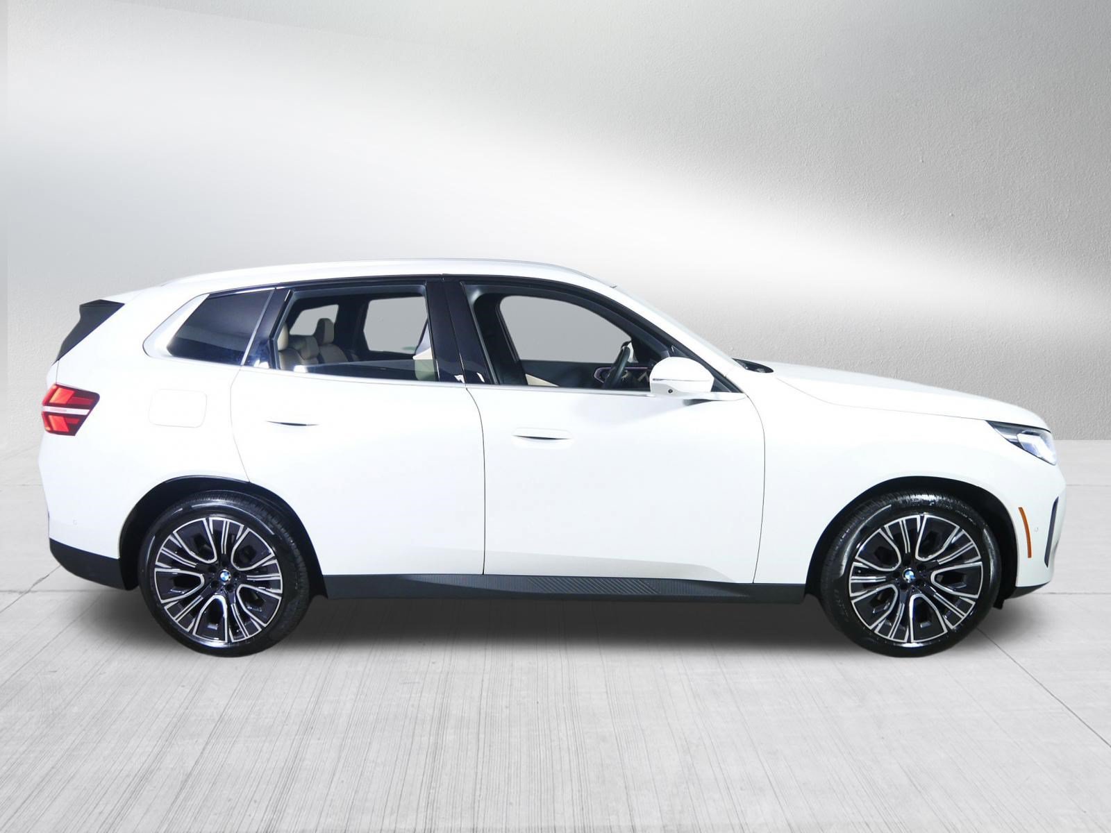 Used 2025 BMW X3 xDrive30i w/ Premium Package AWD/4WD image 8