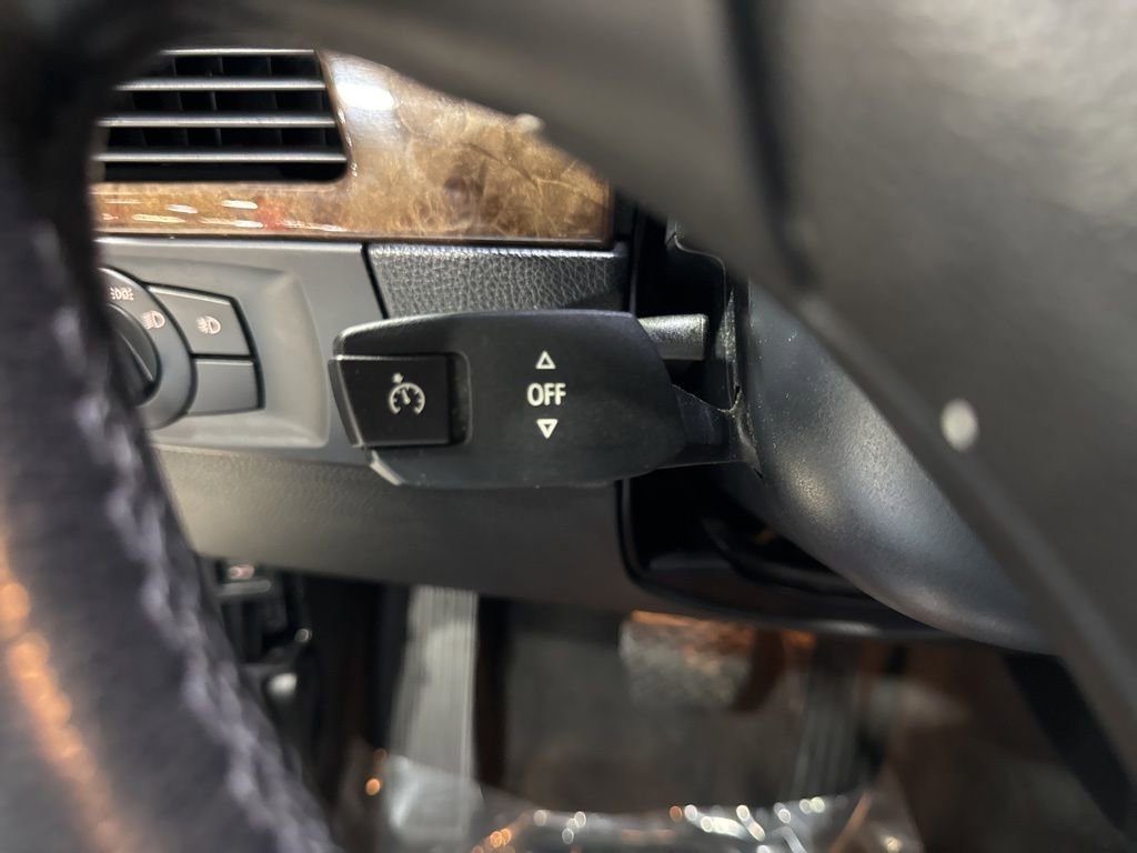 Used 2009 BMW 328i xDrive Sedan image 15