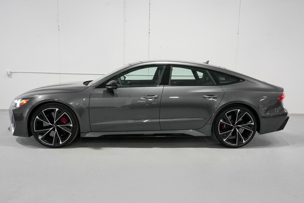 Used 2023 Audi RS 7 Sportback w/ Black Optic Package image 2