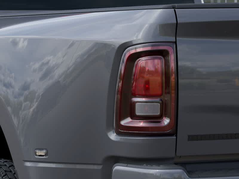 New 2027 RAM 3500 Big Horn AWD/4WD image 9