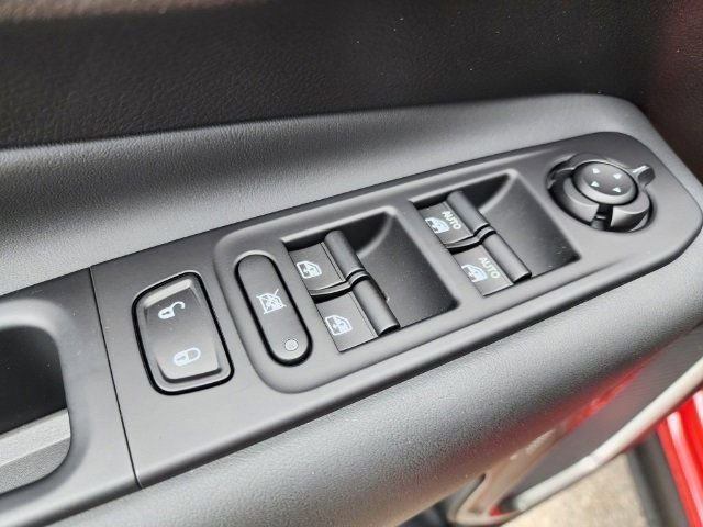 Used 2023 Jeep Renegade Latitude w/ Premium Group image 27