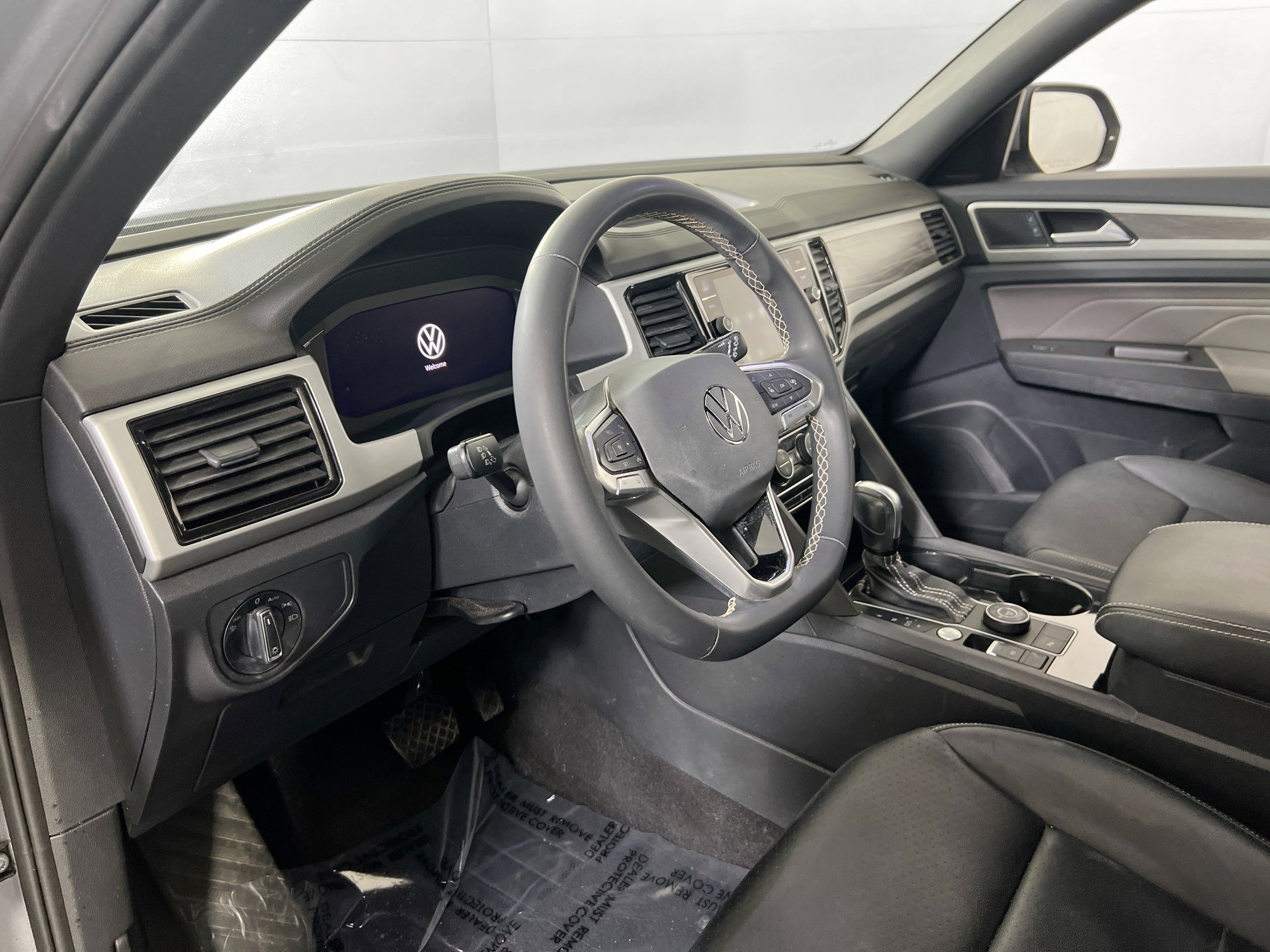 Used 2022 Volkswagen Atlas Cross Sport SE image 9