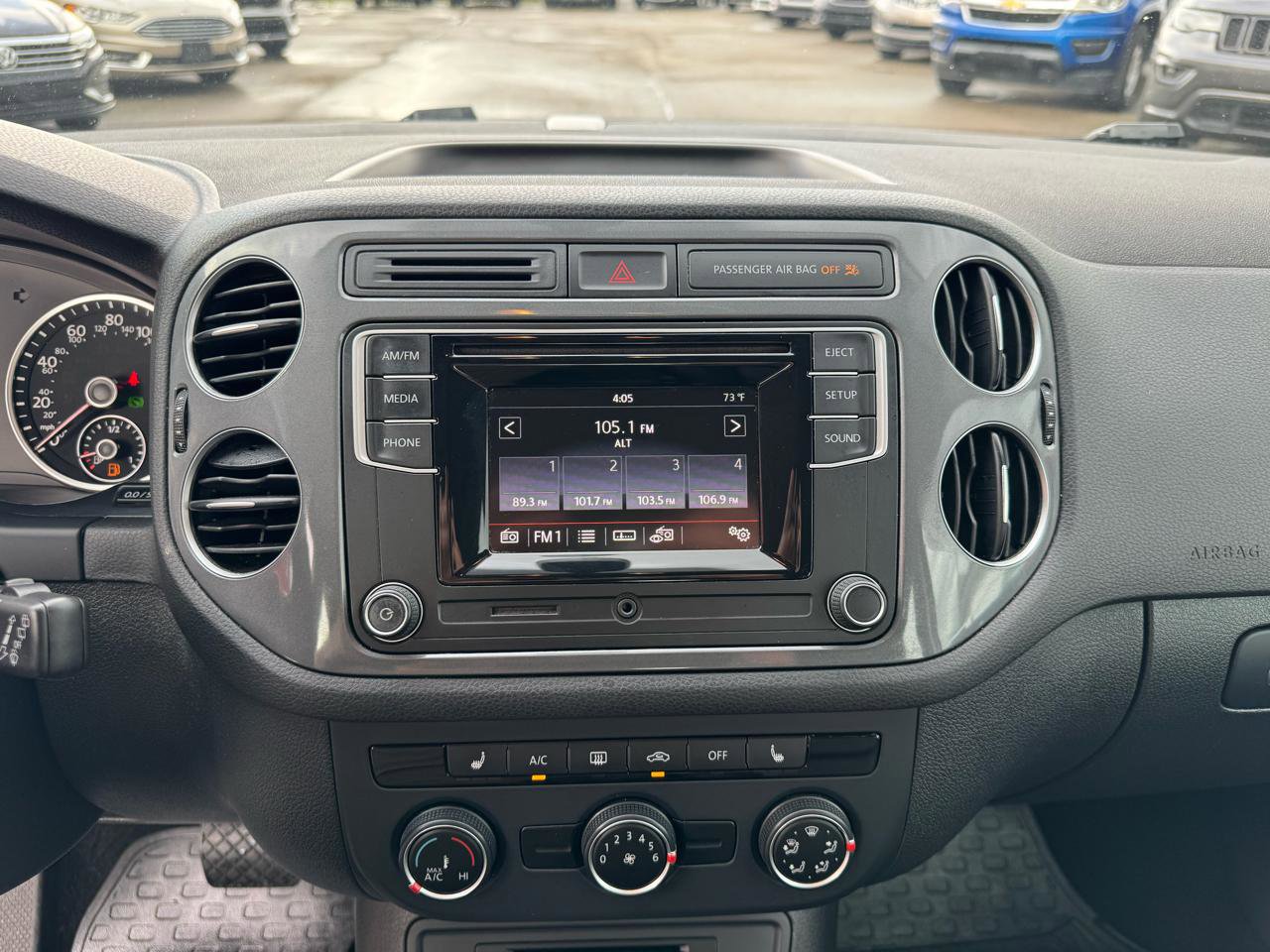 Used 2016 Volkswagen Tiguan S image 30