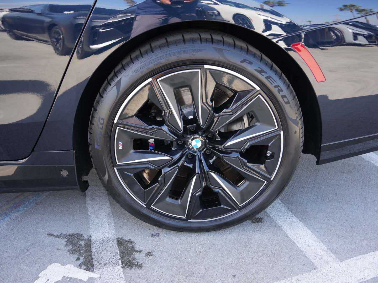 Used 2025 BMW i7 M70 image 5