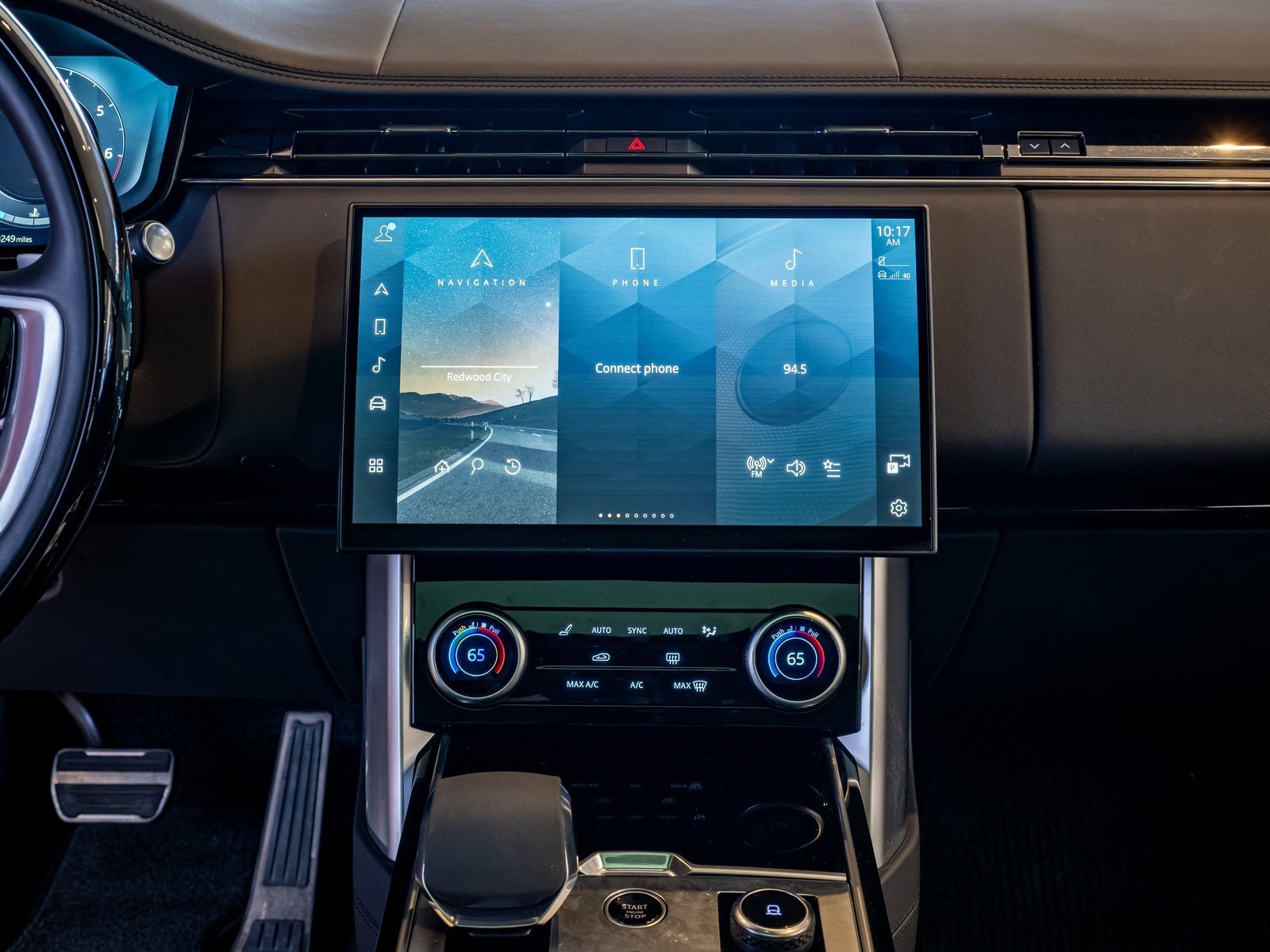 Used 2023 Land Rover Range Rover SE image 18