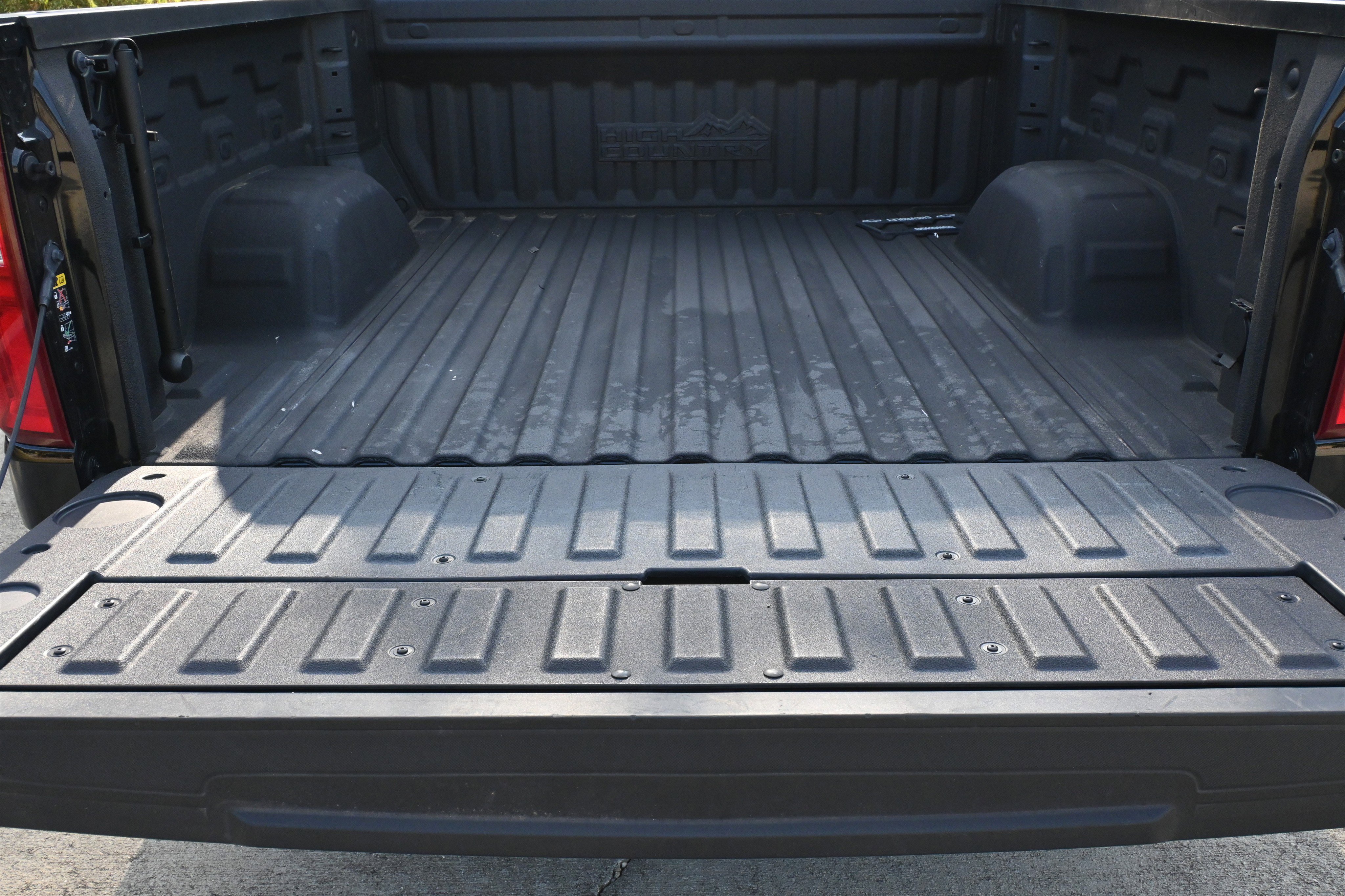 Used 2024 Chevrolet Silverado 1500 High Country w/ Midnight Edition image 17